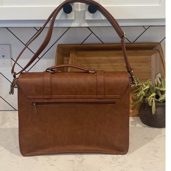 Vegan messenger laptop laser cut crossbody bag brown adjustable shoulder strap - Picture 2 of 6